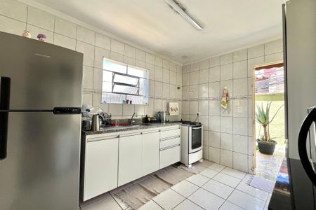 Casa à venda com 130m², 2 quartos e 2 vagasCozinha