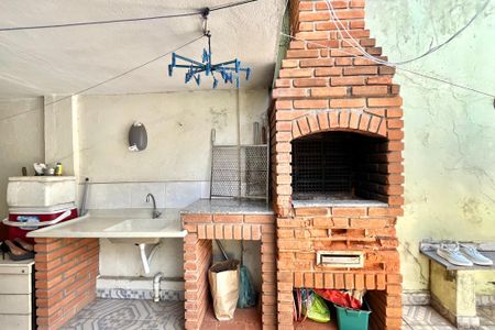 Casa à venda com 130m², 2 quartos e 2 vagasQuintal