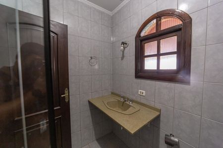 Casa para alugar com 228m², 2 quartos e 4 vagasBanheiro Social