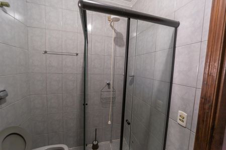 Casa para alugar com 228m², 2 quartos e 4 vagasBanheiro Social