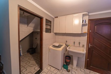 Casa para alugar com 228m², 2 quartos e 4 vagasÁrea de Serviço