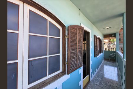 Casa à venda com 216m², 4 quartos e 2 vagas Casa à venda com 216m², 4 quartos e 2 vagasVaranda