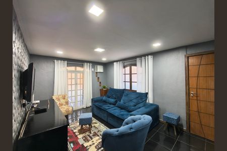 Casa à venda com 216m², 4 quartos e 2 vagas Casa à venda com 216m², 4 quartos e 2 vagasSala 2