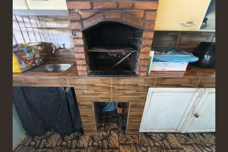 Casa à venda com 216m², 4 quartos e 2 vagas Casa à venda com 216m², 4 quartos e 2 vagasChurrasqueira