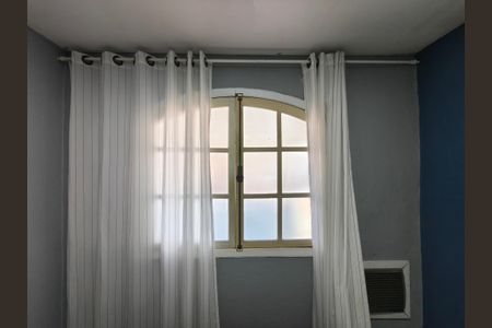 Casa à venda com 216m², 4 quartos e 2 vagas Casa à venda com 216m², 4 quartos e 2 vagasQuarto 3