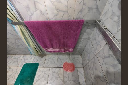 Casa à venda com 216m², 4 quartos e 2 vagas Casa à venda com 216m², 4 quartos e 2 vagasBanheiro Social