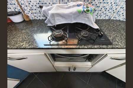 Casa à venda com 216m², 4 quartos e 2 vagas Casa à venda com 216m², 4 quartos e 2 vagasCozinha