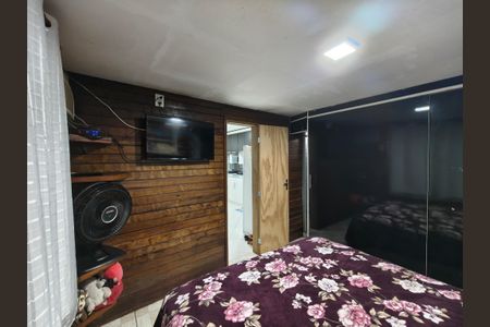 Casa à venda com 216m², 4 quartos e 2 vagas Casa à venda com 216m², 4 quartos e 2 vagasQuarto 4