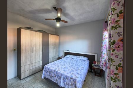 Casa à venda com 216m², 4 quartos e 2 vagas Casa à venda com 216m², 4 quartos e 2 vagasQuarto 2