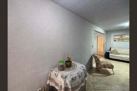 Casa à venda com 216m², 4 quartos e 2 vagas Casa à venda com 216m², 4 quartos e 2 vagasSala / Circulação