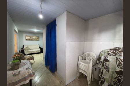 Casa à venda com 216m², 4 quartos e 2 vagas Casa à venda com 216m², 4 quartos e 2 vagasSala / Circulação