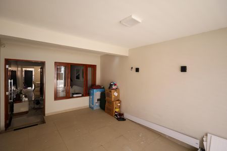 Casa à venda com 100m², 2 quartos e 1 vagaGaragem