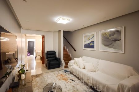 Sala de estar de casa à venda com 2 quartos, 100m² em Jardim Ernestina, São Paulo