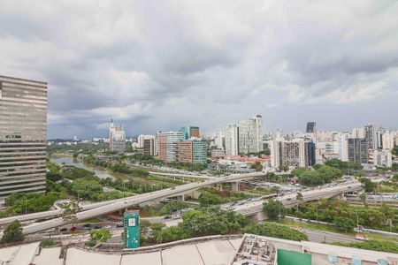 Apartamento à venda com 38m², 1 quarto e 1 vaga Apartamento à venda com 38m², 1 quarto e 1 vagaVaranda