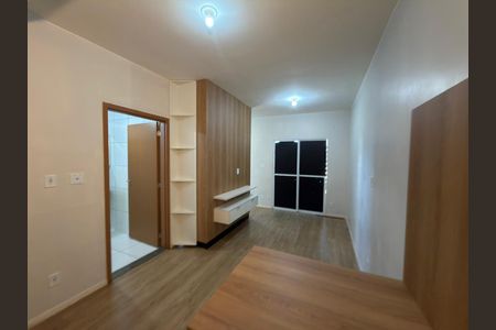 Sala de casa para alugar com 1 quarto, 45m² em Samabaia, Brasília