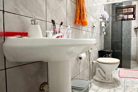 Casa à venda com 450m², 6 quartos e 4 vagasBanheiro Social - Casa 2