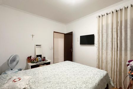 Casa à venda com 450m², 6 quartos e 4 vagasQuarto 1 - Casa 1