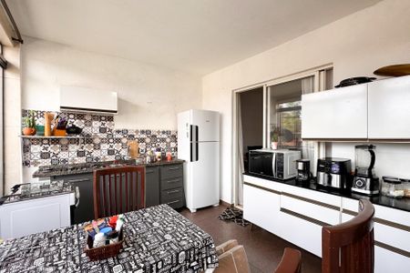 Casa à venda com 450m², 6 quartos e 4 vagasCozinha - Casa 3