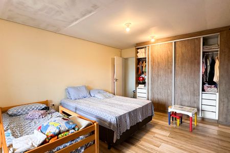 Casa à venda com 450m², 6 quartos e 4 vagasSuíte - Casa 4