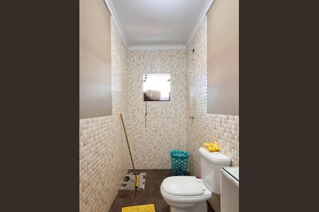 Casa à venda com 450m², 6 quartos e 4 vagasBanheiro Social - Casa 4