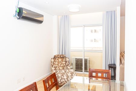 Apartamento para alugar com 72m², 2 quartos e 2 vagasSala