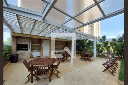 Apartamento para alugar com 72m², 2 quartos e 2 vagasÁrea comum - Churrasqueira