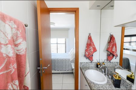 Apartamento à venda com 181m², 4 quartos e 3 vagasBanheiro da Suíte