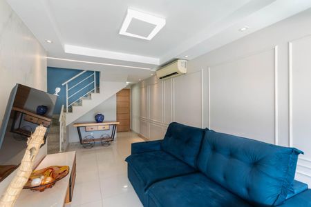 Apartamento para alugar com 181m², 3 quartos e 3 vagasSala