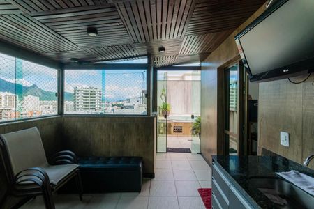 Apartamento para alugar com 181m², 3 quartos e 3 vagasCobertura