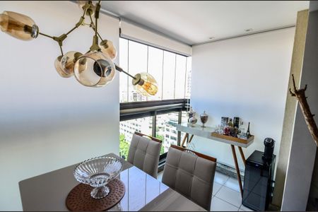 Apartamento à venda com 181m², 4 quartos e 3 vagasSala