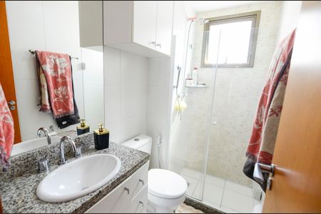 Apartamento à venda com 181m², 4 quartos e 3 vagasBanheiro da Suíte