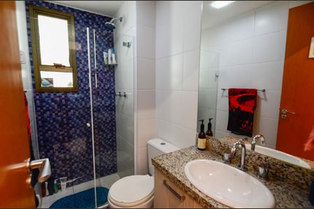 Apartamento à venda com 181m², 4 quartos e 3 vagasBanheiro 1