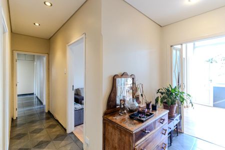 Corredor de apartamento à venda com 3 quartos, 129m² em Santa Cecilia, São Paulo