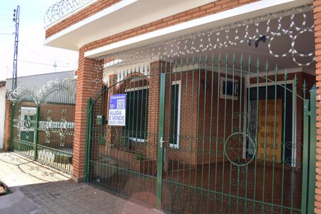 Casa para alugar com 198m², 5 quartos e 3 vagasFachada