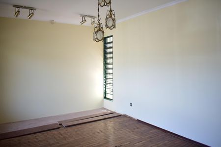 Casa para alugar com 198m², 5 quartos e 3 vagasSala