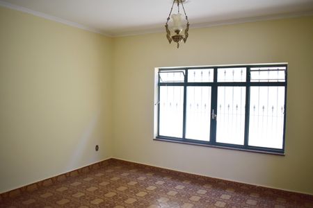 Casa para alugar com 198m², 5 quartos e 3 vagasSala