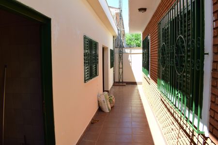 Casa para alugar com 198m², 5 quartos e 3 vagasCorredor