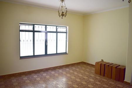 Casa para alugar com 198m², 5 quartos e 3 vagasSala