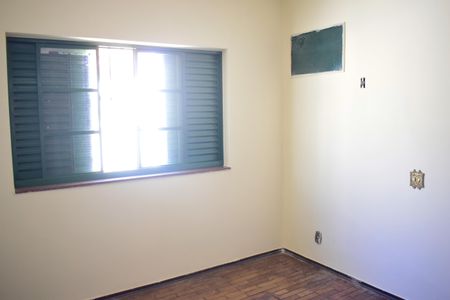 Casa para alugar com 198m², 5 quartos e 3 vagasQuarto 1