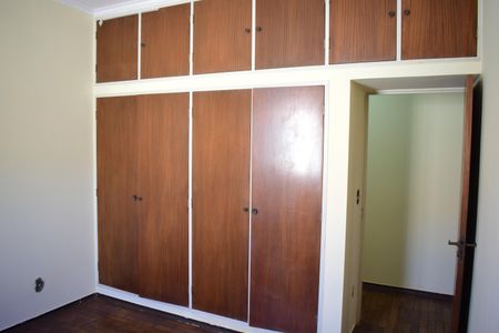 Casa para alugar com 198m², 5 quartos e 3 vagasQuarto 1