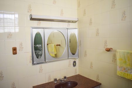 Casa para alugar com 198m², 5 quartos e 3 vagasBanheiro 1