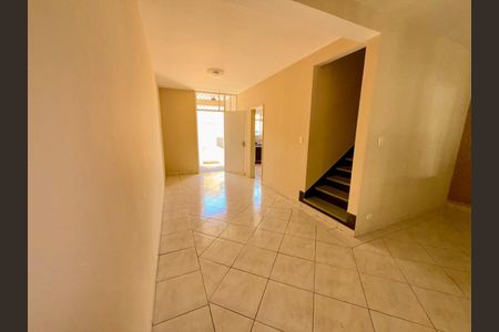 Casa à venda com 180m², 3 quartos e 2 vagasFoto 09