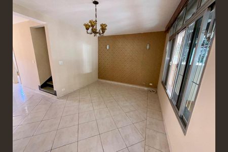 Casa à venda com 180m², 3 quartos e 2 vagasFoto 03