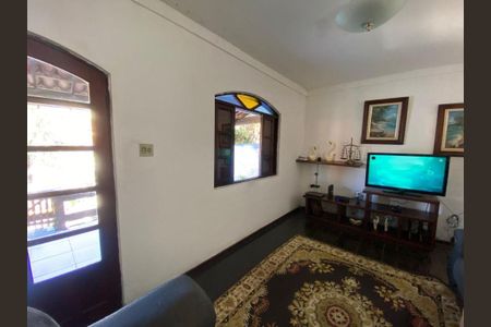 Casa à venda com 3 quartos, 240m² em Maria Paula, Niterói