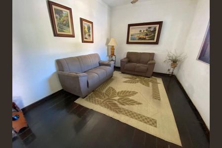 Casa à venda com 3 quartos, 240m² em Maria Paula, Niterói