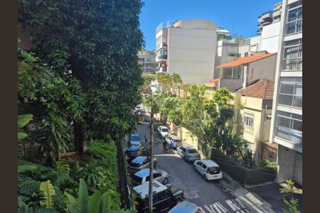 Apartamento à venda com 69m², 2 quartos e 1 vaga