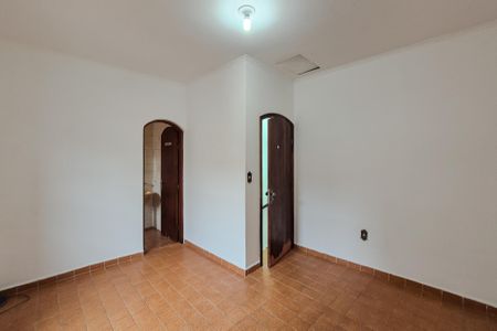 Casa à venda com 221m², 3 quartos e 2 vagasEdícula