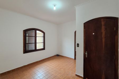 Casa à venda com 221m², 3 quartos e 2 vagasEdícula