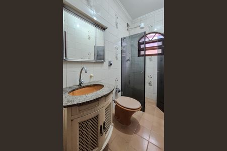 Casa à venda com 221m², 3 quartos e 2 vagasBanheiro Social