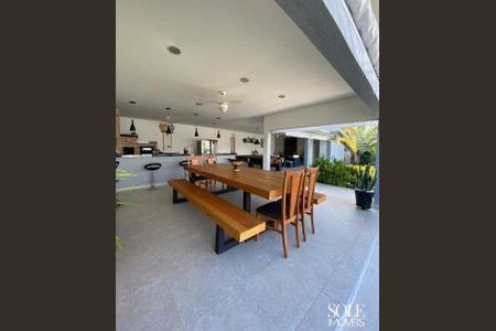 Casa de condomínio à venda com 517m², 3 quartos e 3 vagas